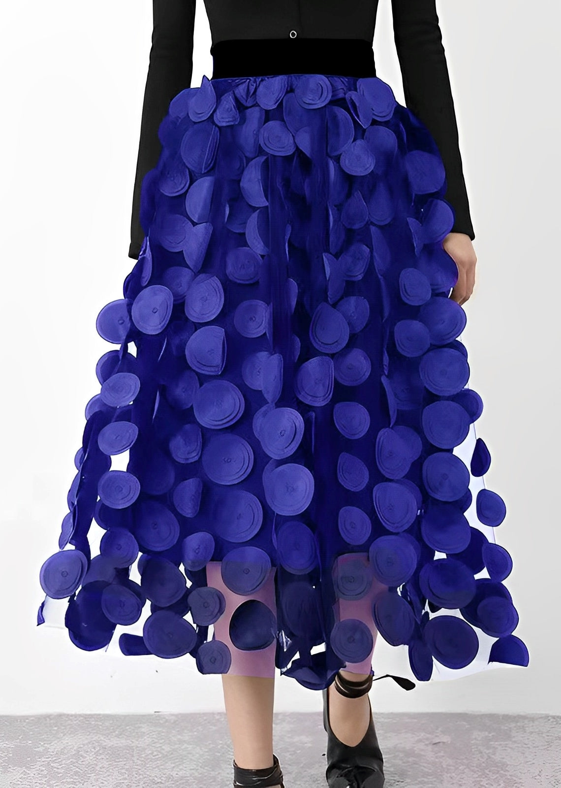 Schwarzer Rock mit Pfirsichmuster