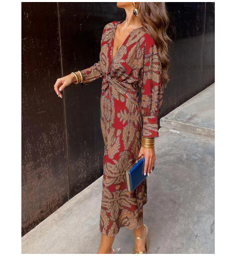 Fudus Kleid: Gemaltes Design, V-Ausschnitt, ¾-Ärmel