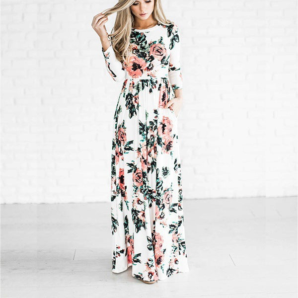 Langes Blumenkleid von Fudus mit weitem Saum
