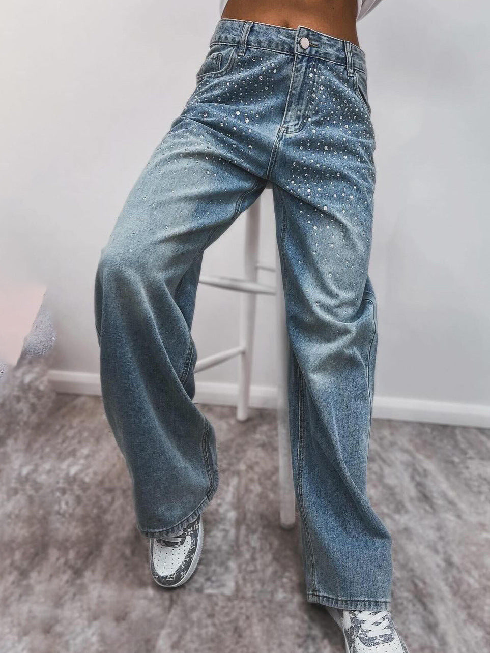 Damen Denim-Hose mit funkelnden Strass-Applikationen Stilzeits