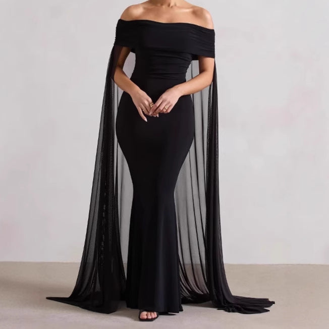 Damen Elegantes Off-Shoulder Abendkleid mit fließendem Transparenz-Cape und figurumspielendem Schnitt Stilzeits