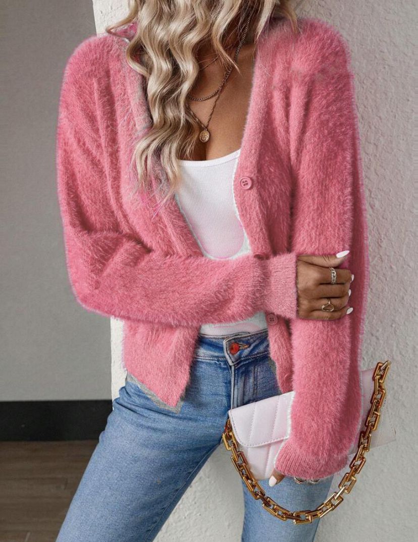 Damen Flauschiger V-Ausschnitt Cardigan mit Knopfdetail Stilzeits