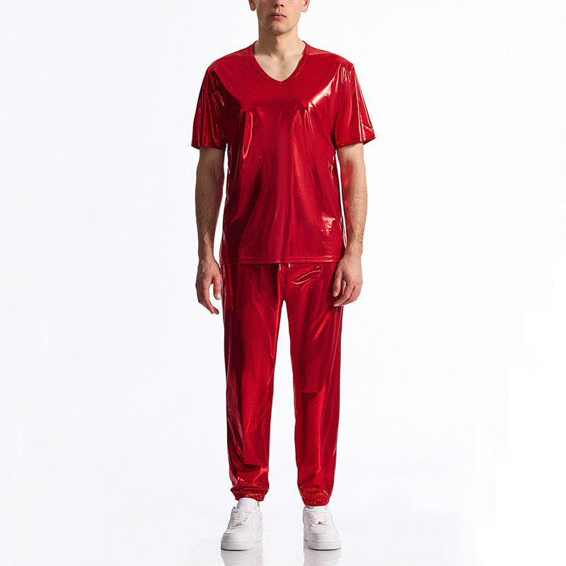 Herren Sportliches Set aus glänzendem Material mit V-Ausschnitt Stilzeits