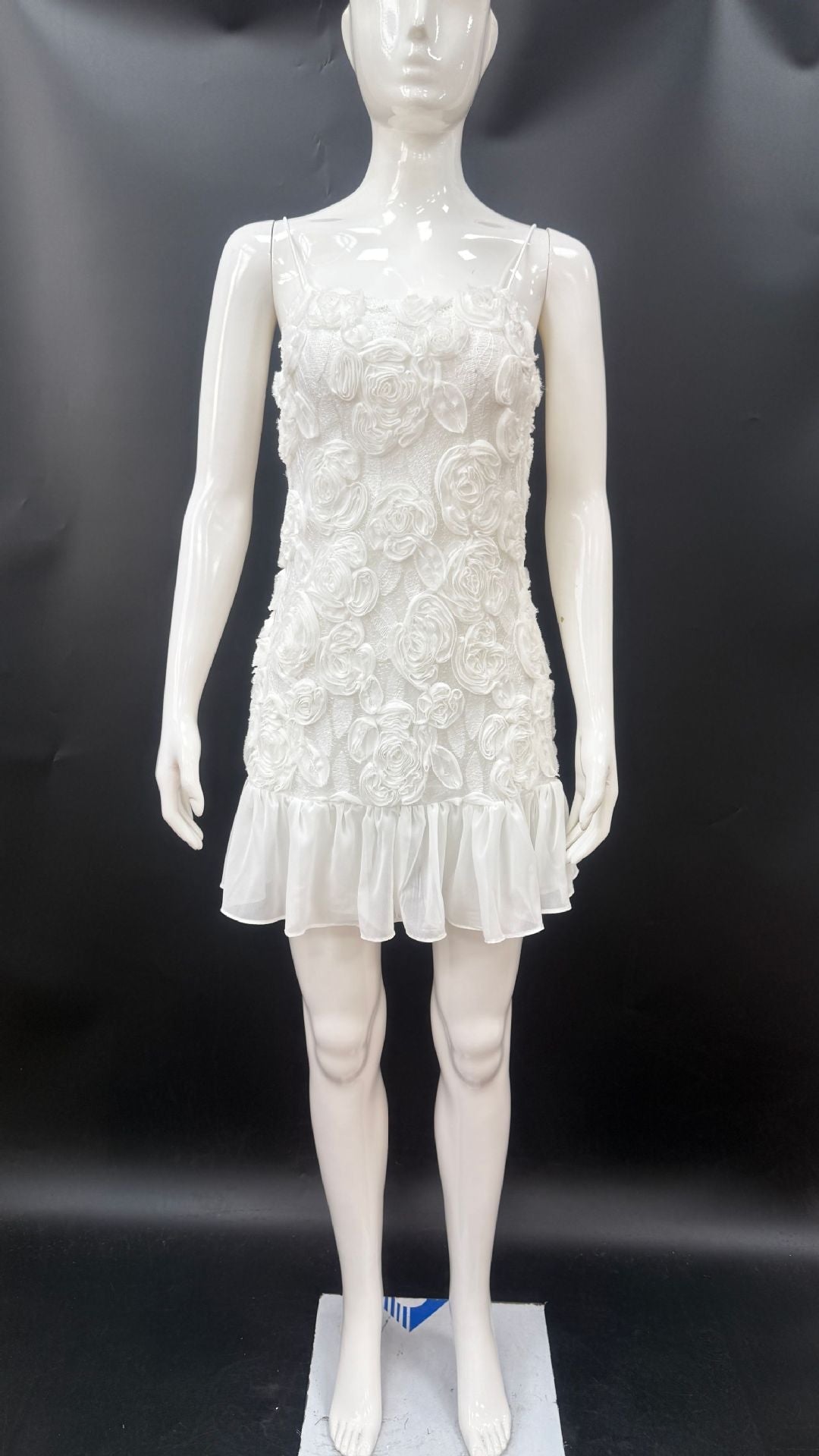 Fudus Elegantes Trägerkleid mit Blumen-Patchwork