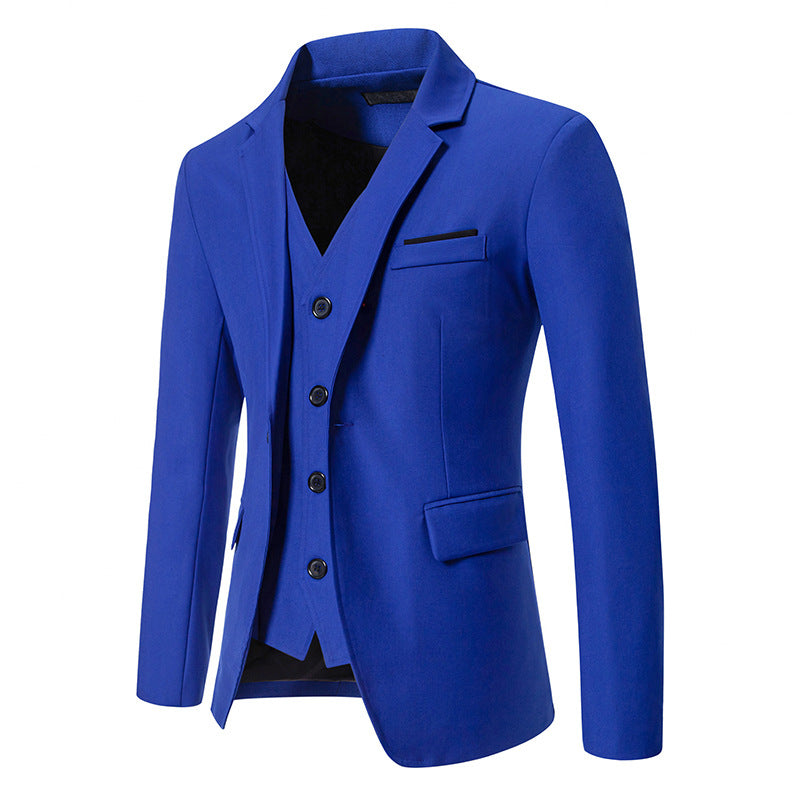 Herren elegant ausgestattetes Anzugset mit Blazer, Weste und Hose Stilzeits