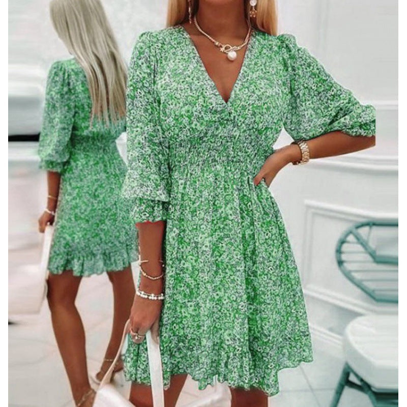 Fudus schickes, figurbetontes Kurzarm-Pulloverkleid mit Print