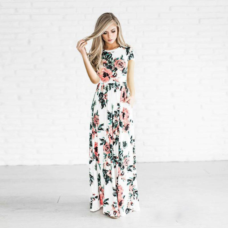 Langes Blumenkleid von Fudus mit weitem Saum