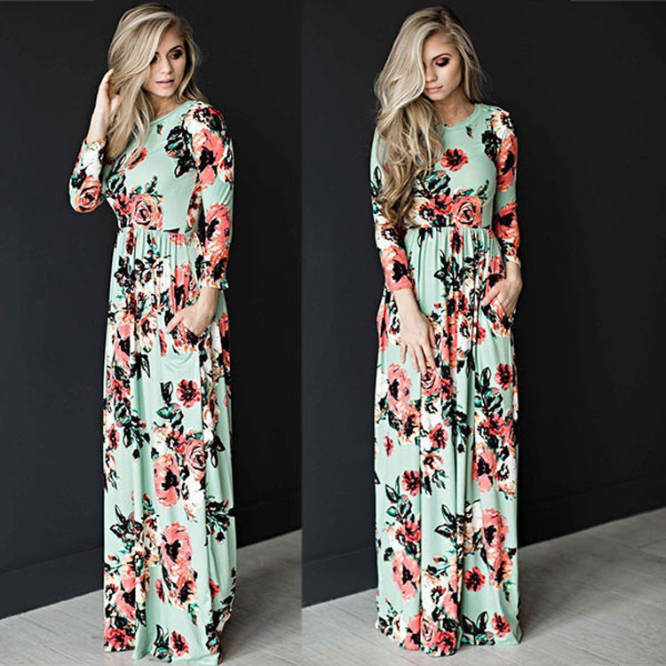 Langes Blumenkleid von Fudus mit weitem Saum