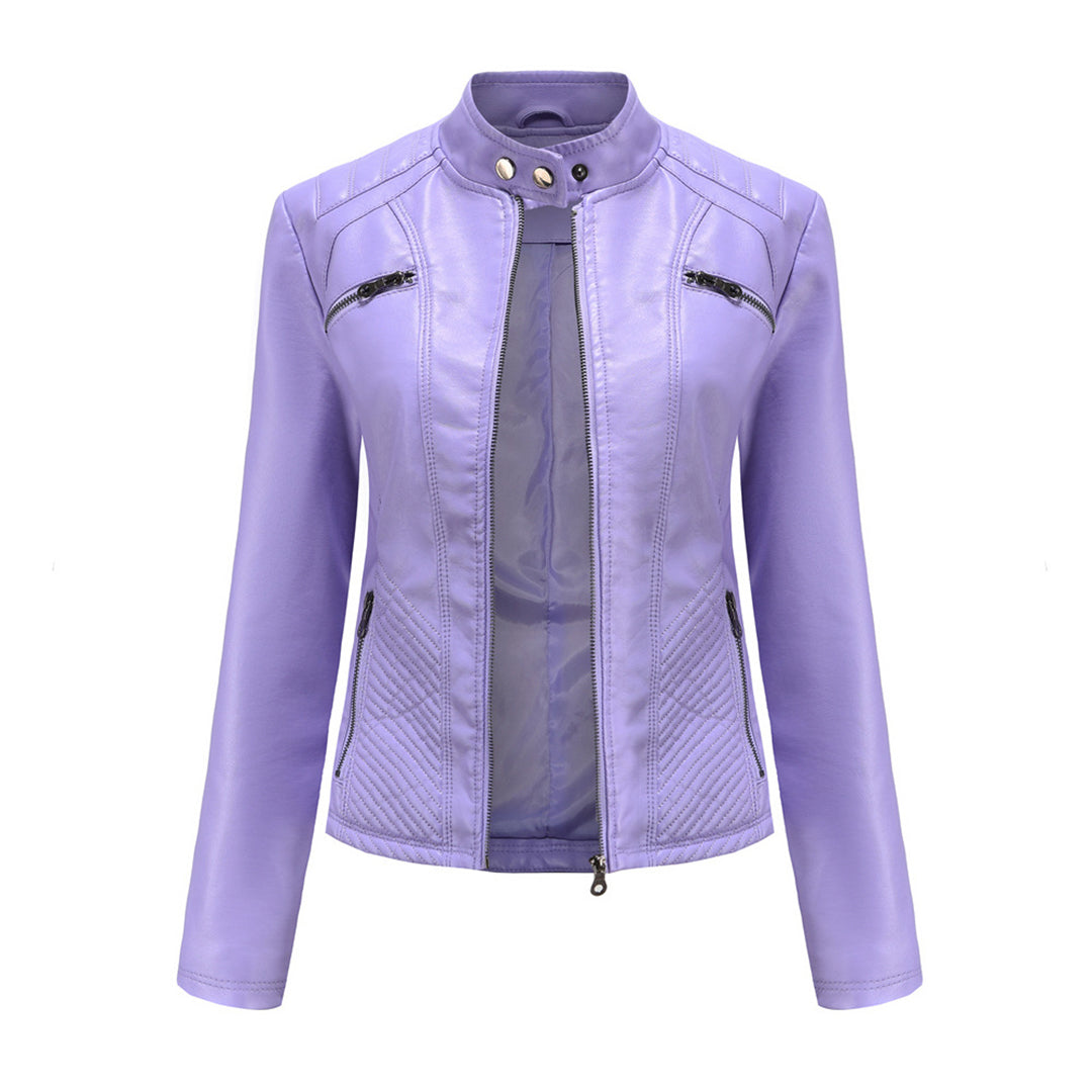 Xandrah: Eine modische Lederjacke