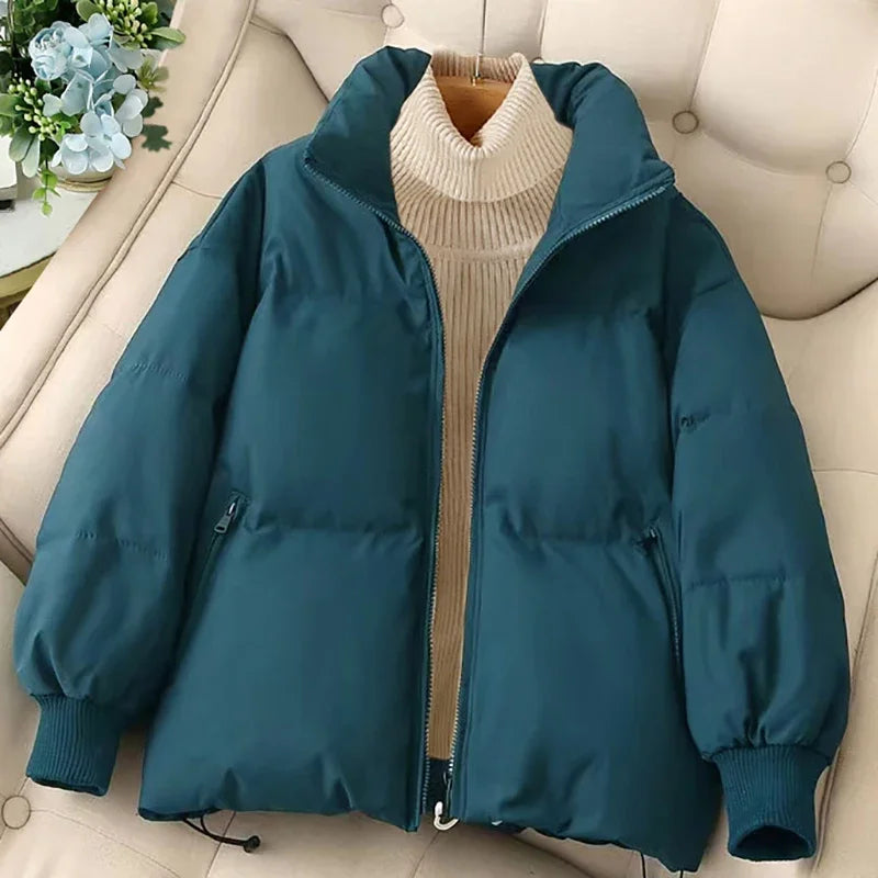 Stilzeits | Winter-Pufferjacke mit Reißverschluss und Eingeschnittenem Kragen