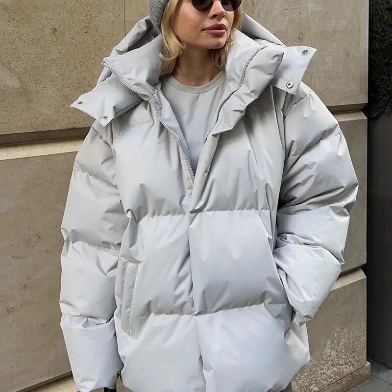 Yolly: Oversize Kapuzenpullover im angesagten Stil