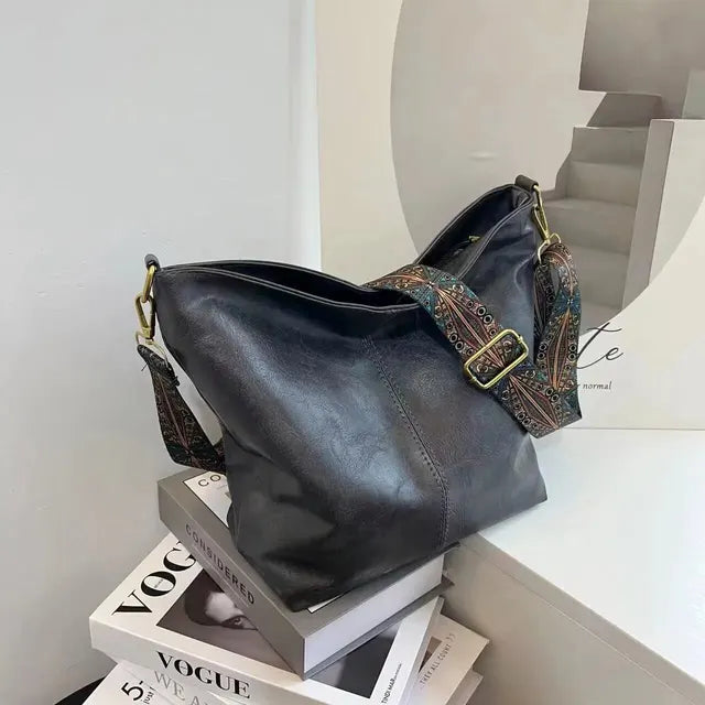 Vintage DivaStyle Handbag