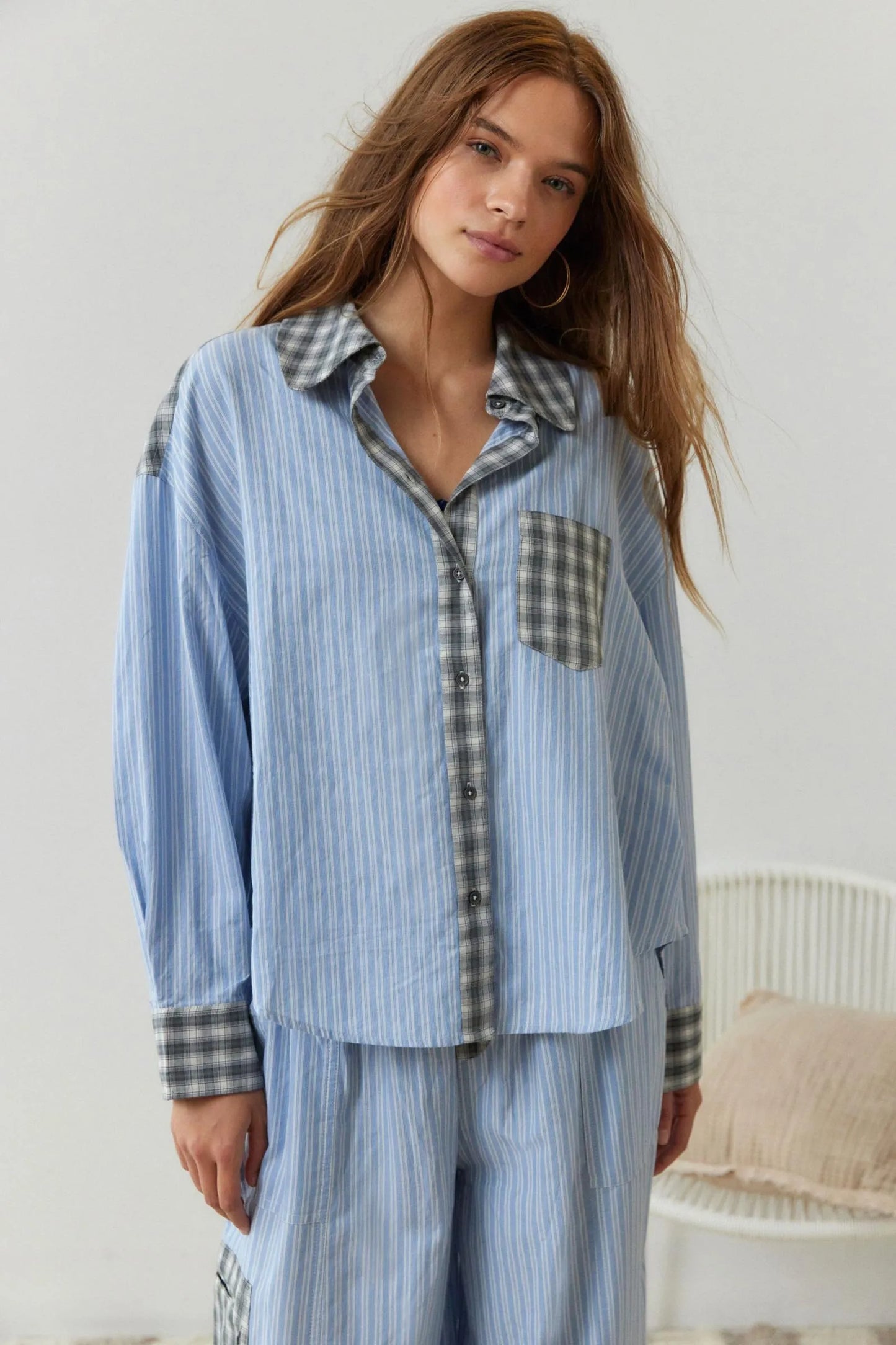 Damen Gestreiftes Pyjama Set - Durchgeknöpft mit Kariertem Besatz