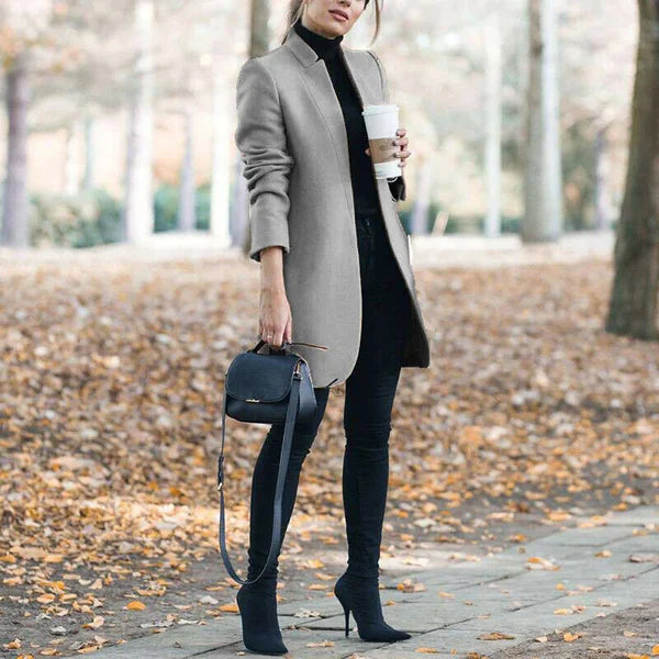 Wollblazer mit hochgeschlossenem Kragen