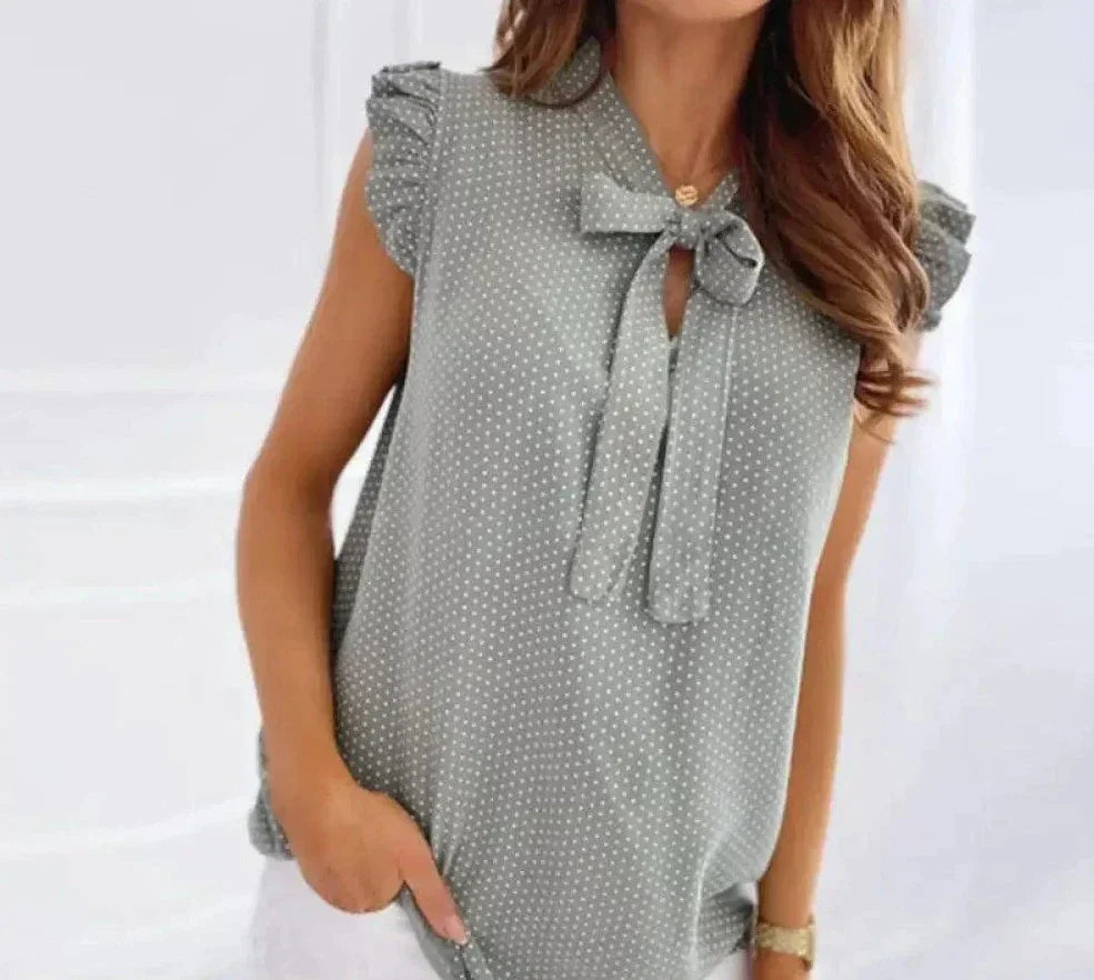 Veralin: Blouse with Playful Bows