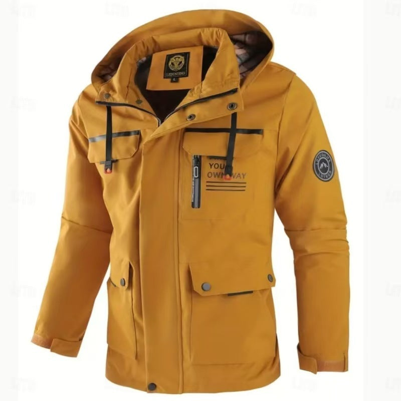 Herrenjacke Alan: Winddicht, mit Kapuze und Taschen