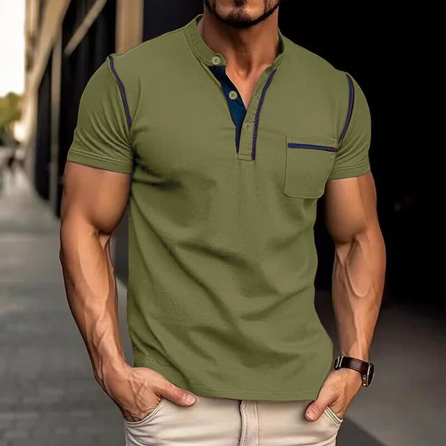 Modernes Sommer-Poloshirt mit klassischen Nähten von Holger
