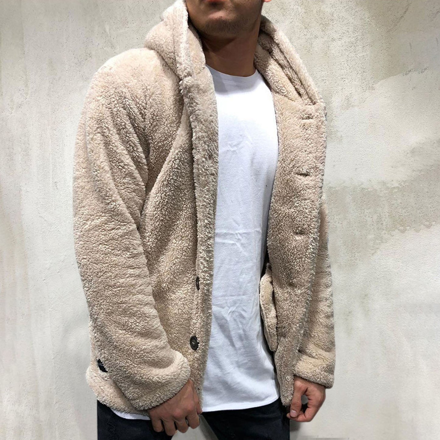 Weicher Kapuzenpullover aus Plüsch – Viktorio
