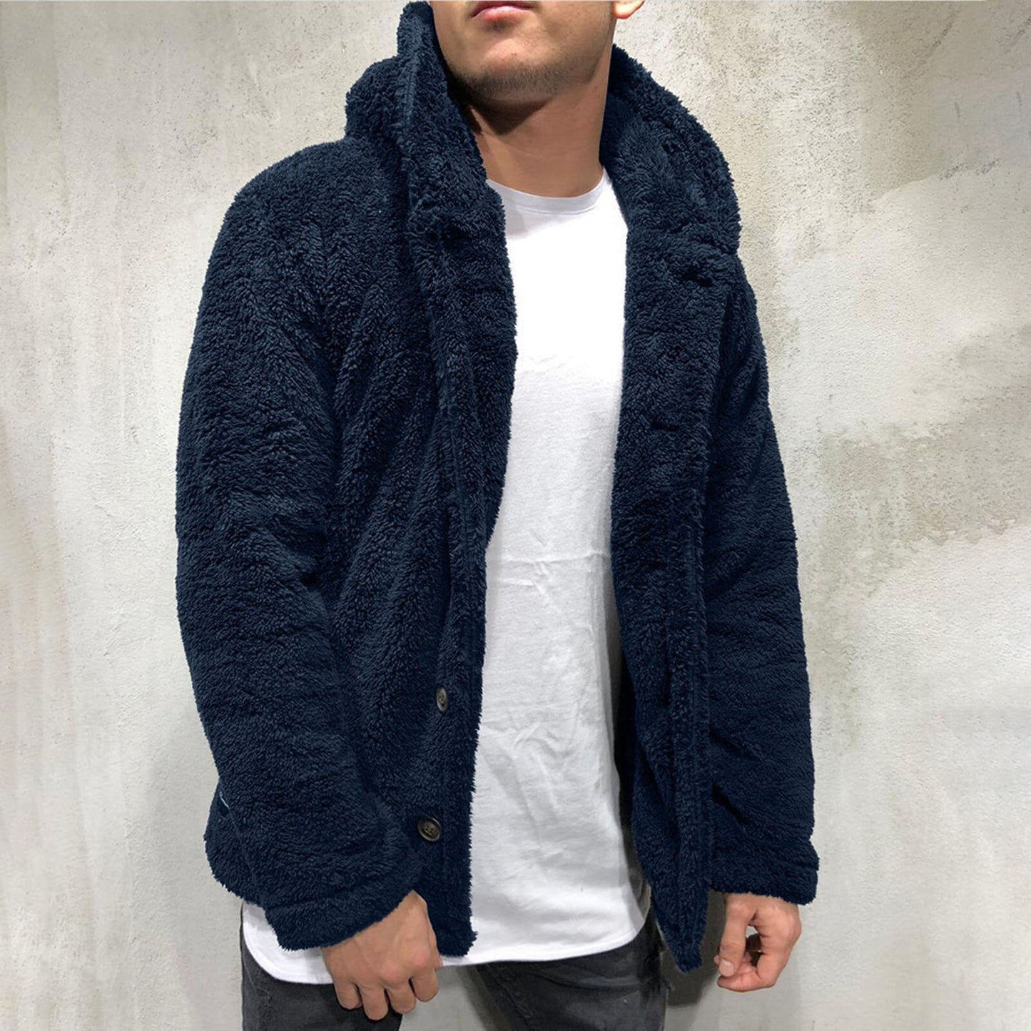 Weicher Kapuzenpullover aus Plüsch – Viktorio