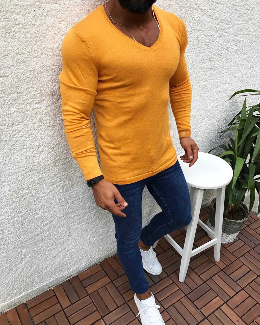 Herren figurbetontes Longsleeve aus Baumwolle mit V-Ausschnitt Stilzeits