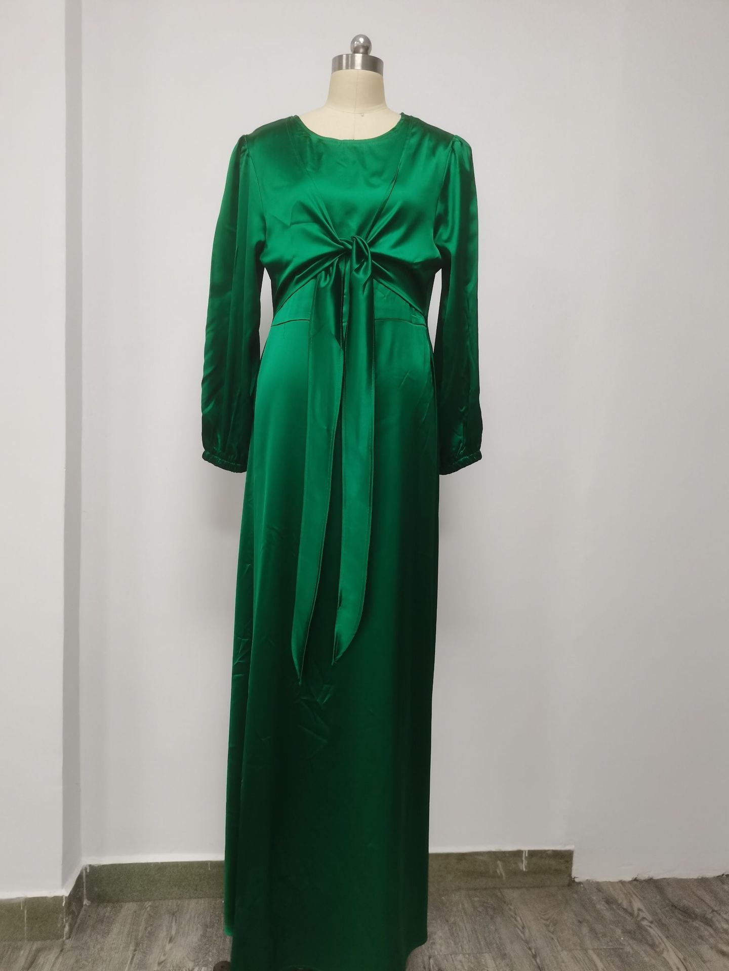 Satin Kaftan für muslimische Frauen von Fudus