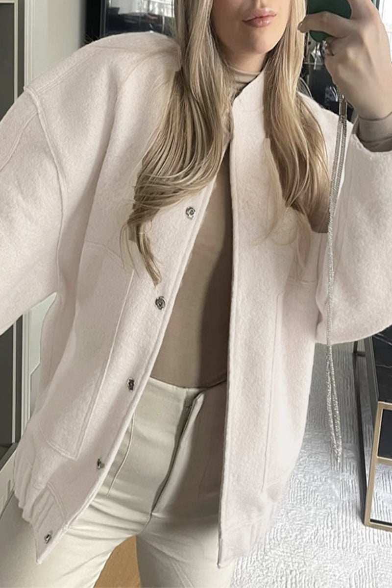 Stilzeits | Elegantes und Stilkleidungsstück