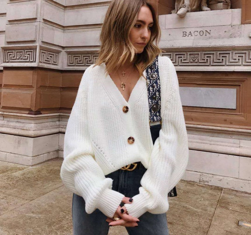 Damen Strickjacke mit tiefem V-Ausschnitt und Knöpfen Stilzeits