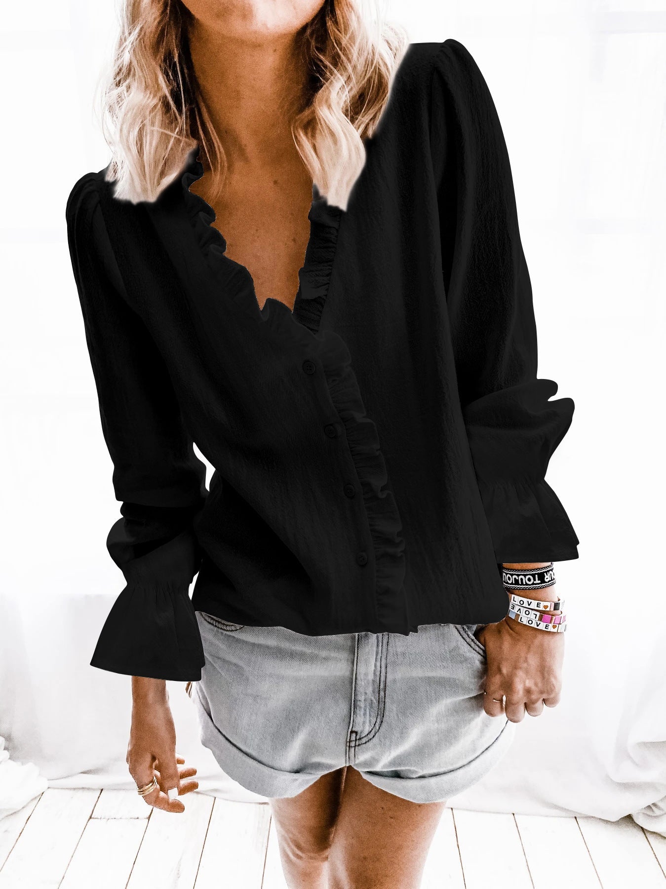 Damen Blusenshirt mit Rüschendetails und Knopfverschluss Stilzeits