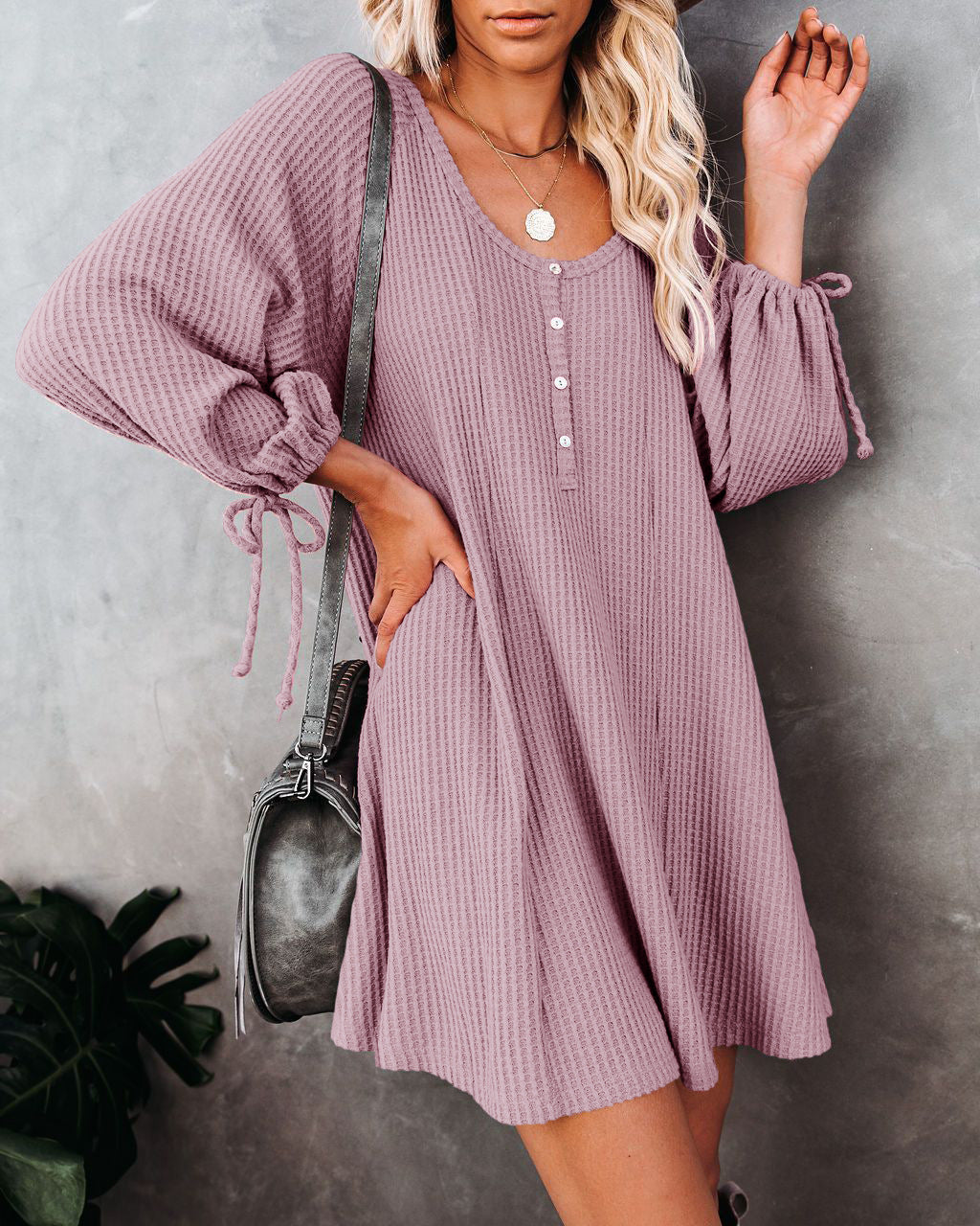 Damen lässiges Knopfkleid mit Rüschendetails und dekorativem Saum Stilzeits