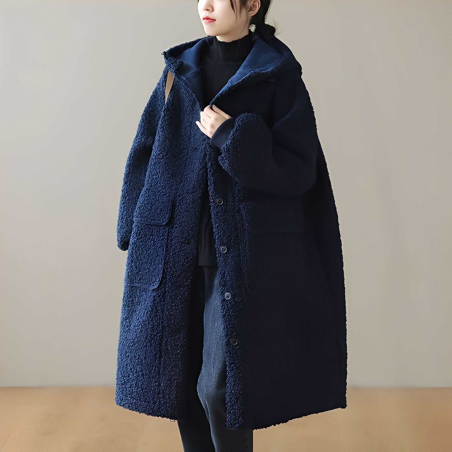 Stilzeits | Warmer Wollmantel mit Kapuze für Frauen