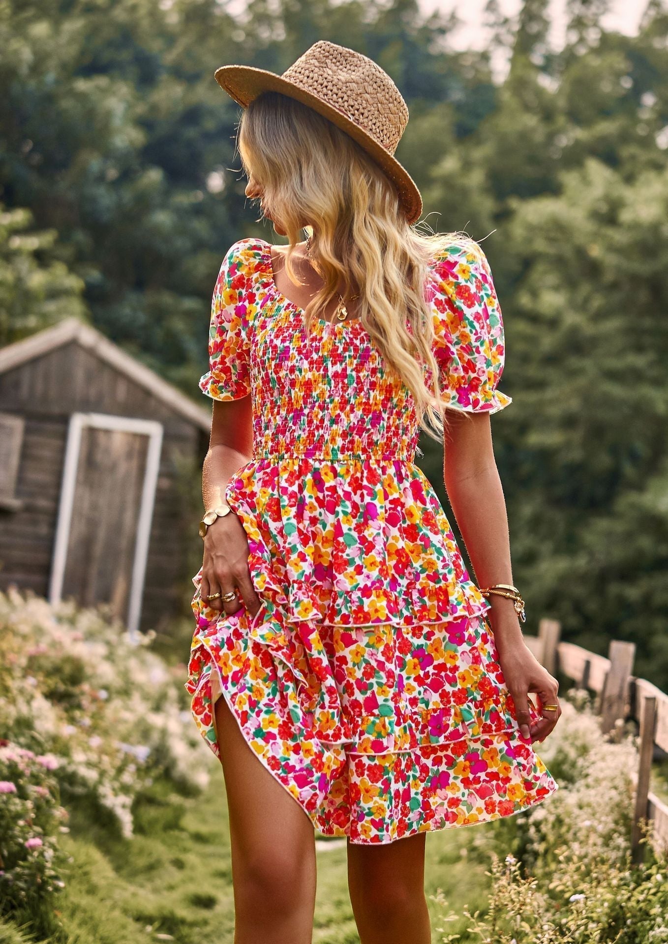 Fudus Blumen-Sommerkleid mit kurzen Ärmeln und Off-Shoulder-Ausschnitt