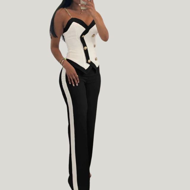 Stylisches Zweiteiler: Röhrenweste und Hose