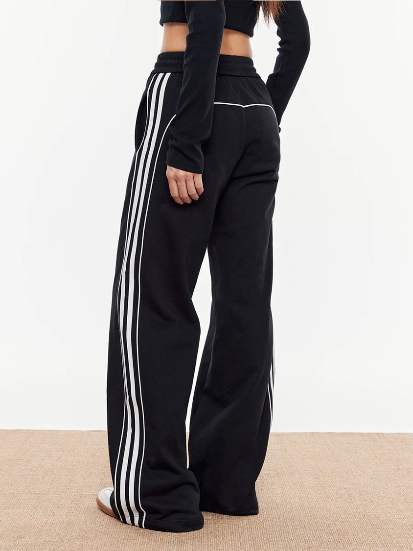Sweatpants with Contrast Piping and Drawstring by Fudus