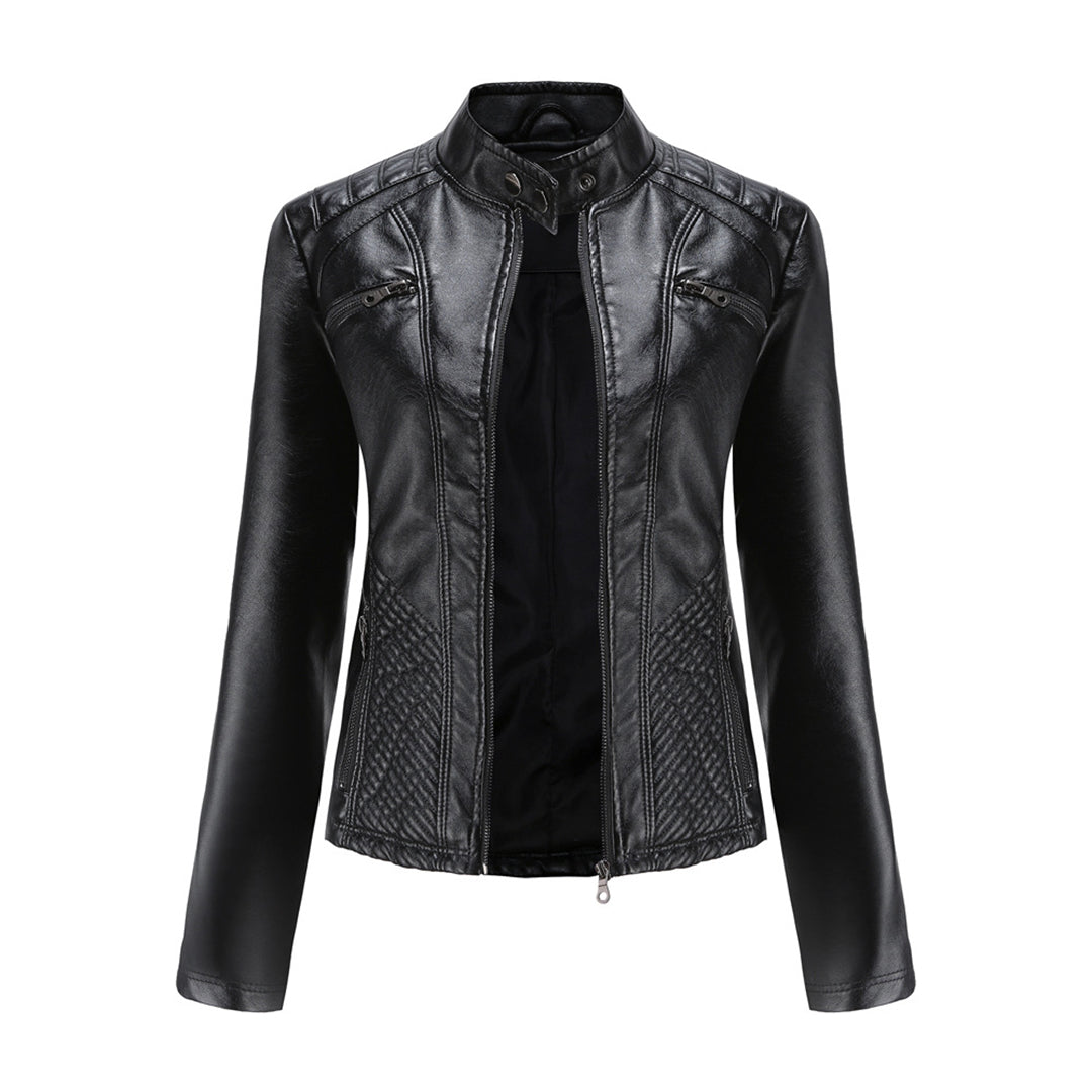 Xandrah: Eine modische Lederjacke