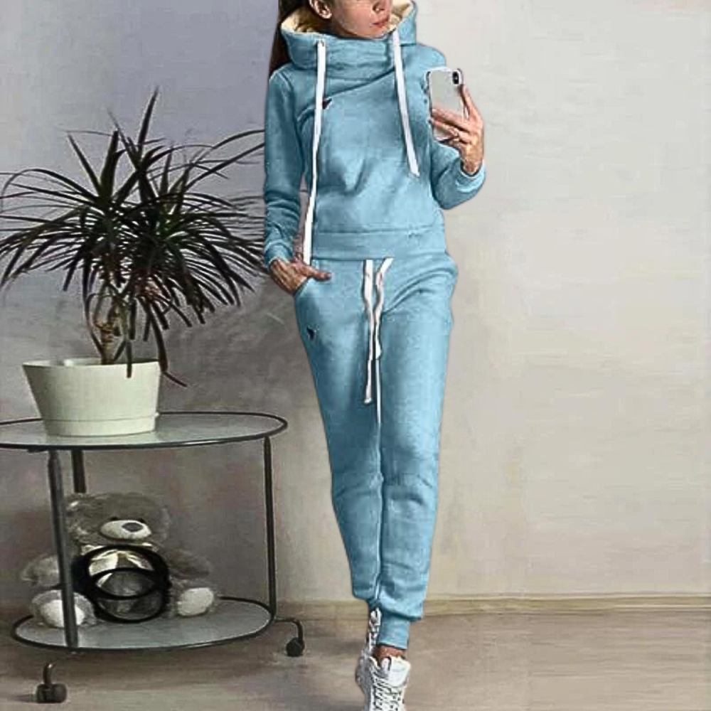 Sportliches, modernes Outfit für Frauen von Zita