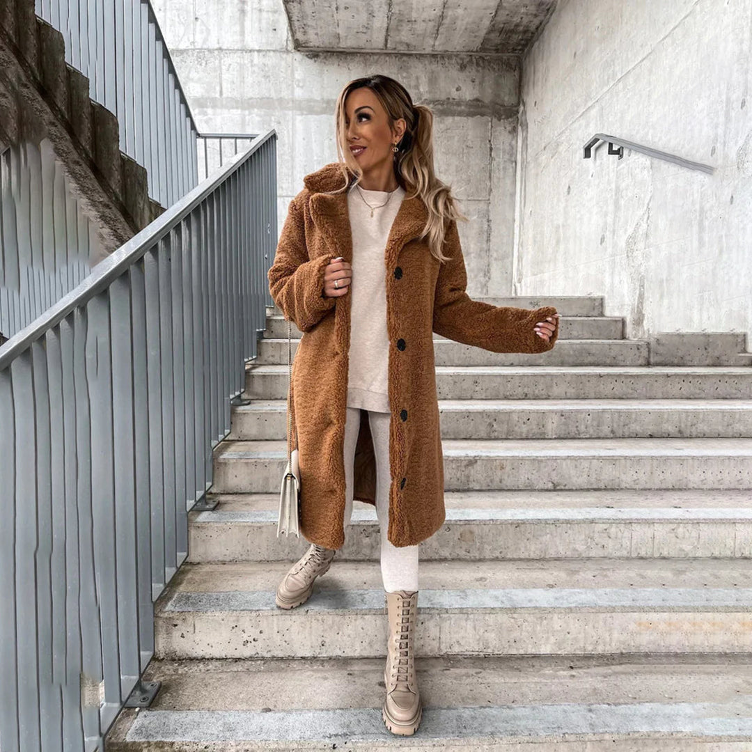 Stilzeits | Lange Jacke, Teddylook mit Knöpfen