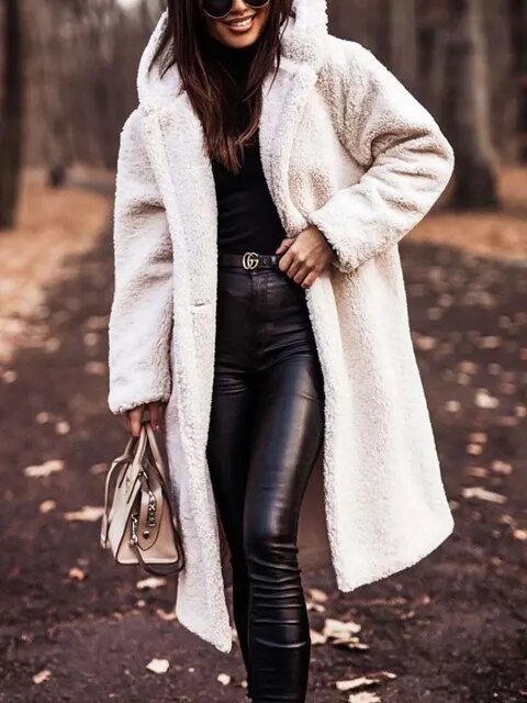 Yannie: Elegante warme jas