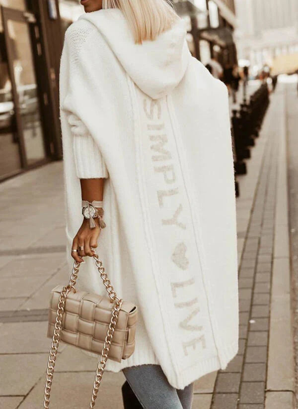 Stilzeits | Gestrickte Damen-Cardigan mit Kapuze – Margo