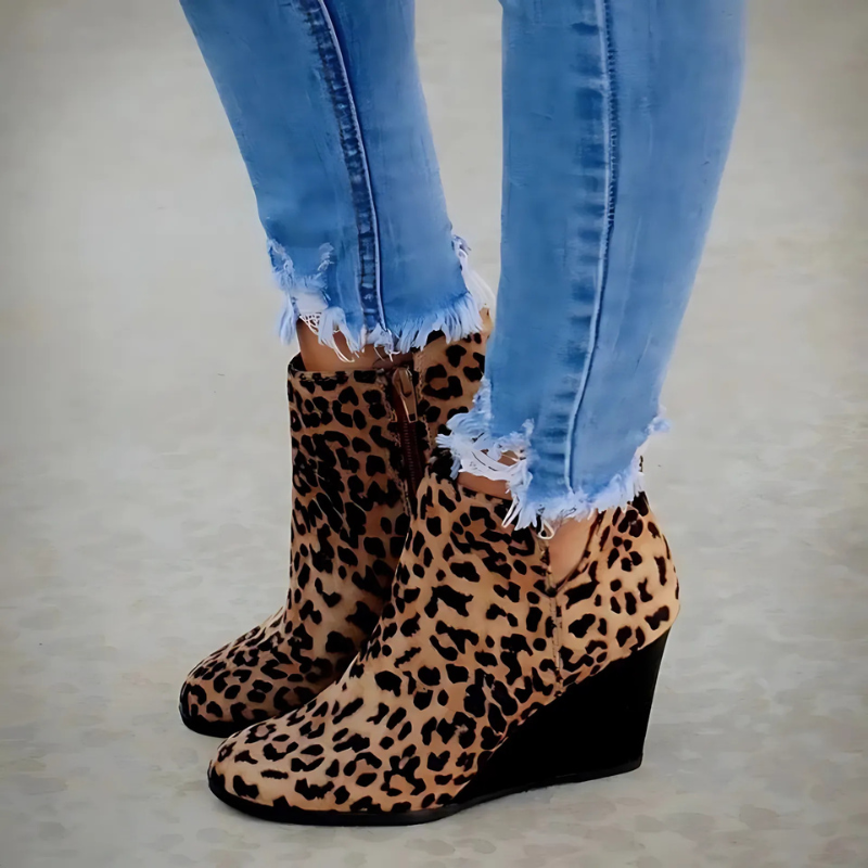 Stilzeits | Stiefeletten - Faux Wildleder - Keilabsatz - Seitenreißverschluss