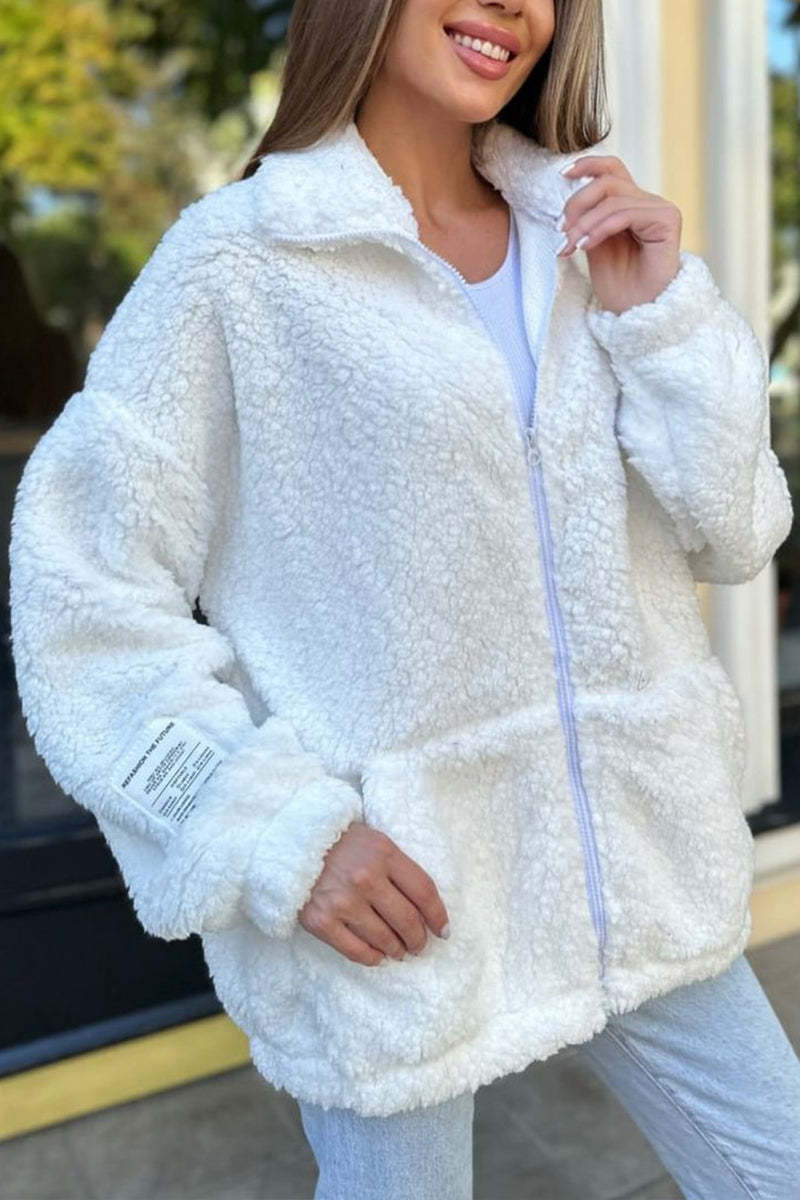 Damen Kuschelige Fleecejacke mit praktischen Taschen und hohen Kragen Stilzeits