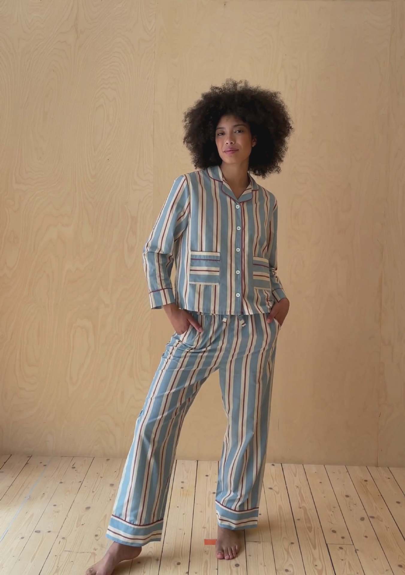 Damen Pyjama-Set mit modischem Streifenmuster Stilzeits