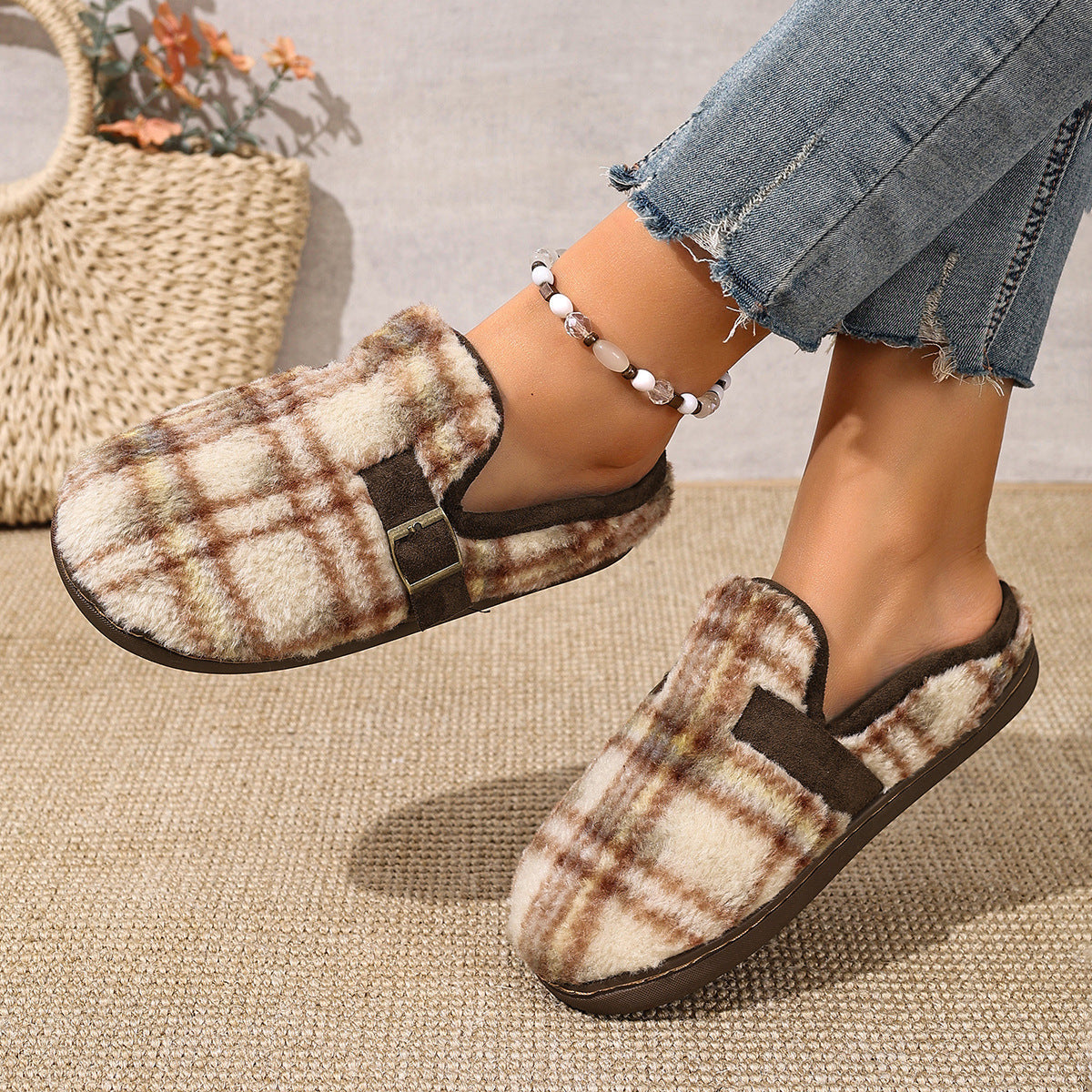 Damen Warme Hausschuhe mit Karomuster und bequemer Sohle Stilzeits