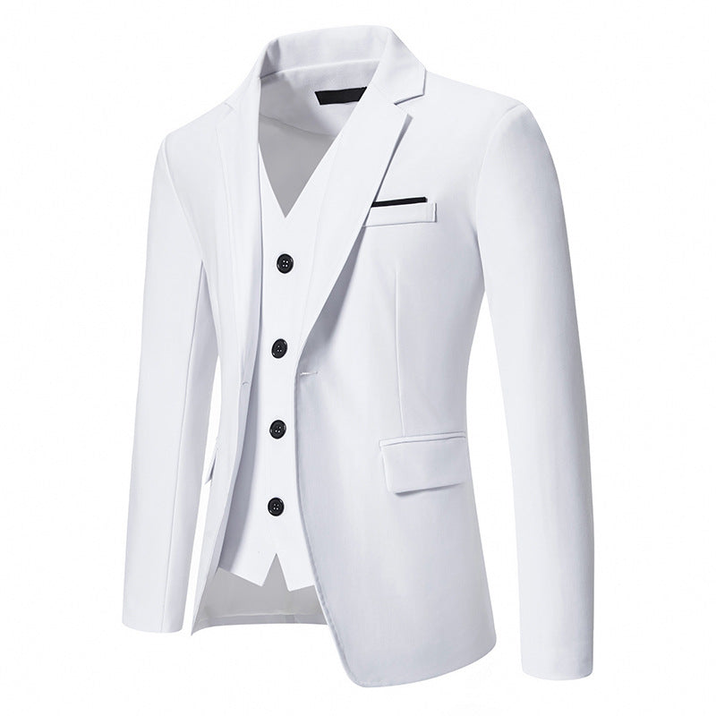 Herren elegant ausgestattetes Anzugset mit Blazer, Weste und Hose Stilzeits