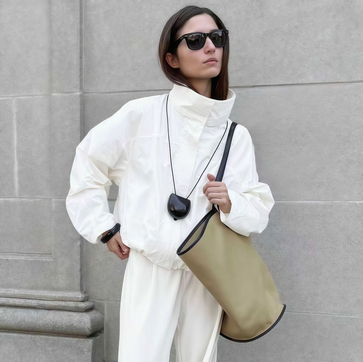 Damen Funktionale Oversized-Jacke mit hohem Kragen und innovativem Design Stilzeits