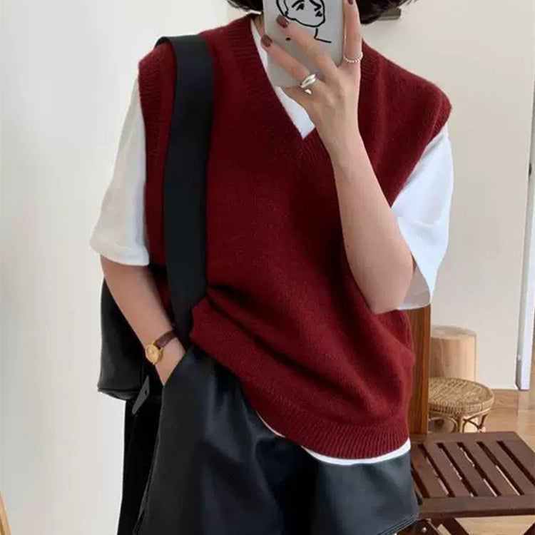 Damen Elegante Strickweste im Relaxed Fit mit V-Ausschnitt und feinen Details Stilzeits