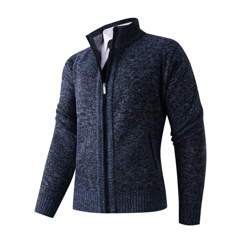 Herren stylische Strickjacke mit hohem Kragen und praktischen Taschen Stilzeits