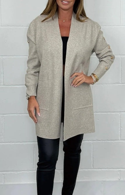 Damen Elegante Strickjacke mit Knopfdetails und Taschen Stilzeits