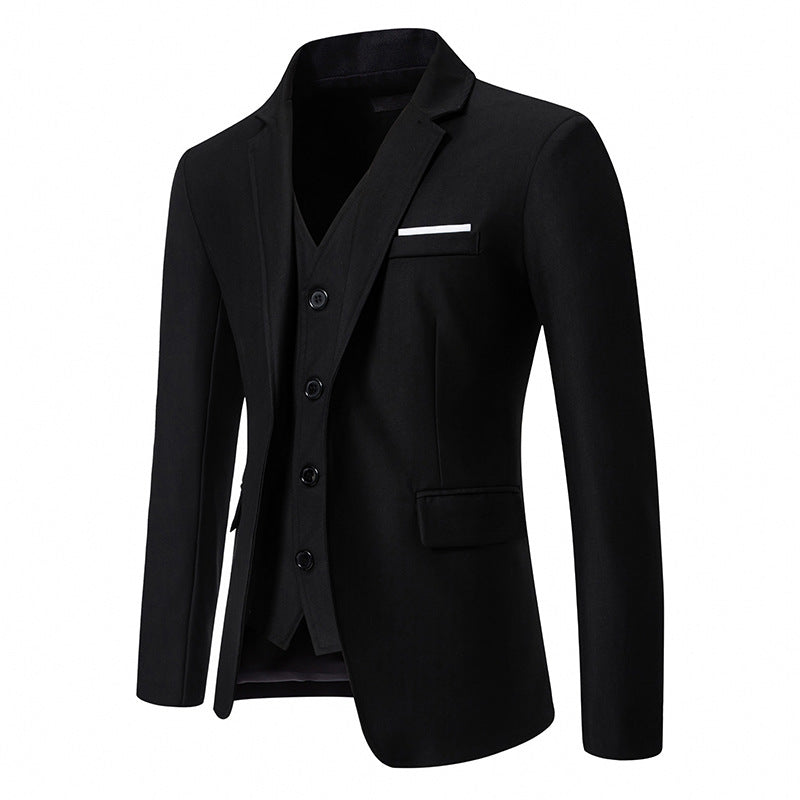 Herren elegant ausgestattetes Anzugset mit Blazer, Weste und Hose Stilzeits