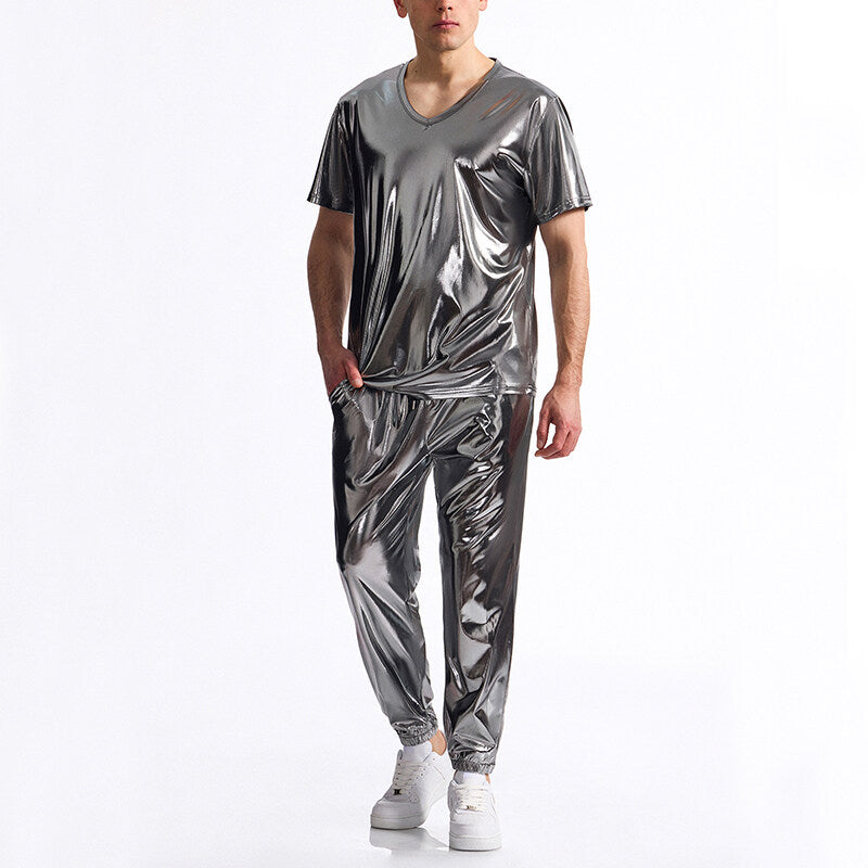 Herren glänzendes Sport-Outfit mit modernem V-Ausschnitt und elastischem Bund Stilzeits
