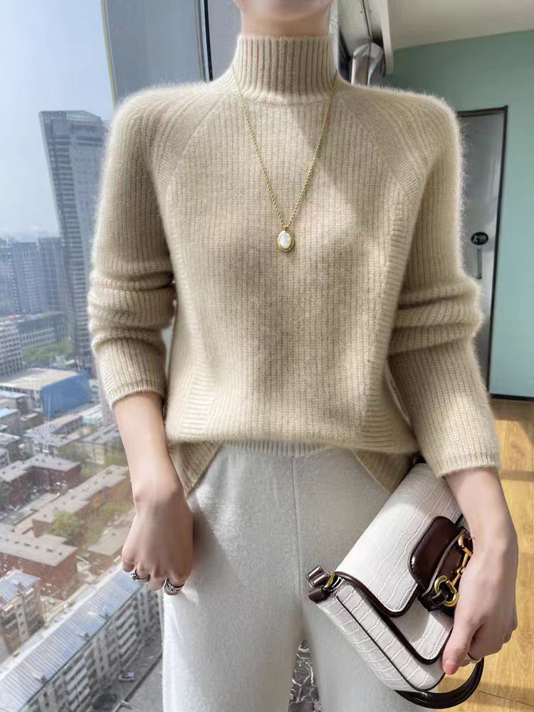 Damen Strickpullover mit hohem Kragen und feiner Rippstruktur Stilzeits